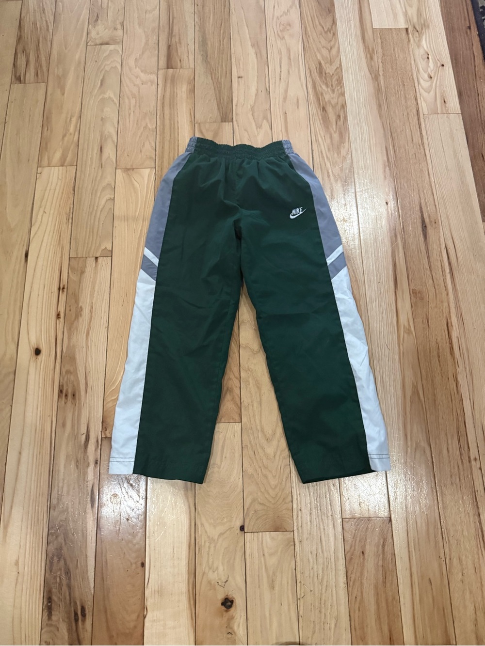 Boys Nike green track pants Size 6 Green, Gray & White Colorblock